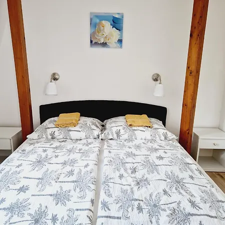 מלון דירות Balaton Fuered 3*