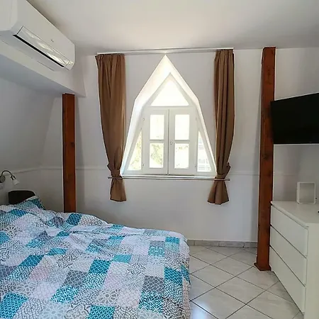 Balaton Fuered באלאטונפורד